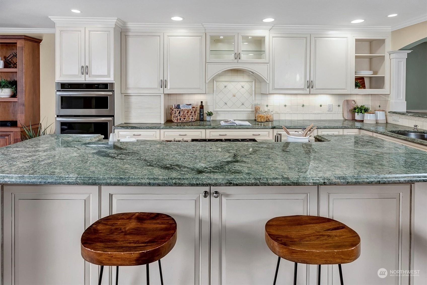 10303 NE 19th Place Unit: B4