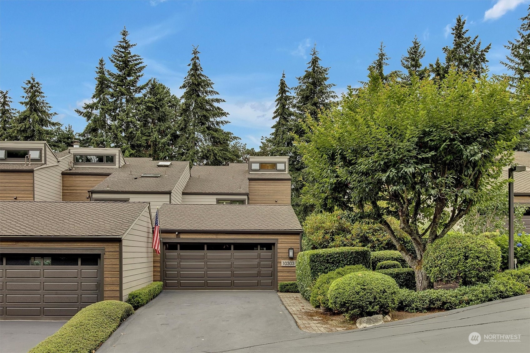 10303 NE 19th Place Unit: B4