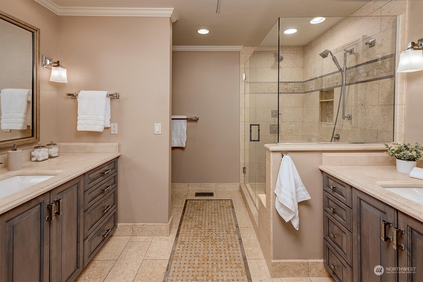 10303 NE 19th Place Unit: B4