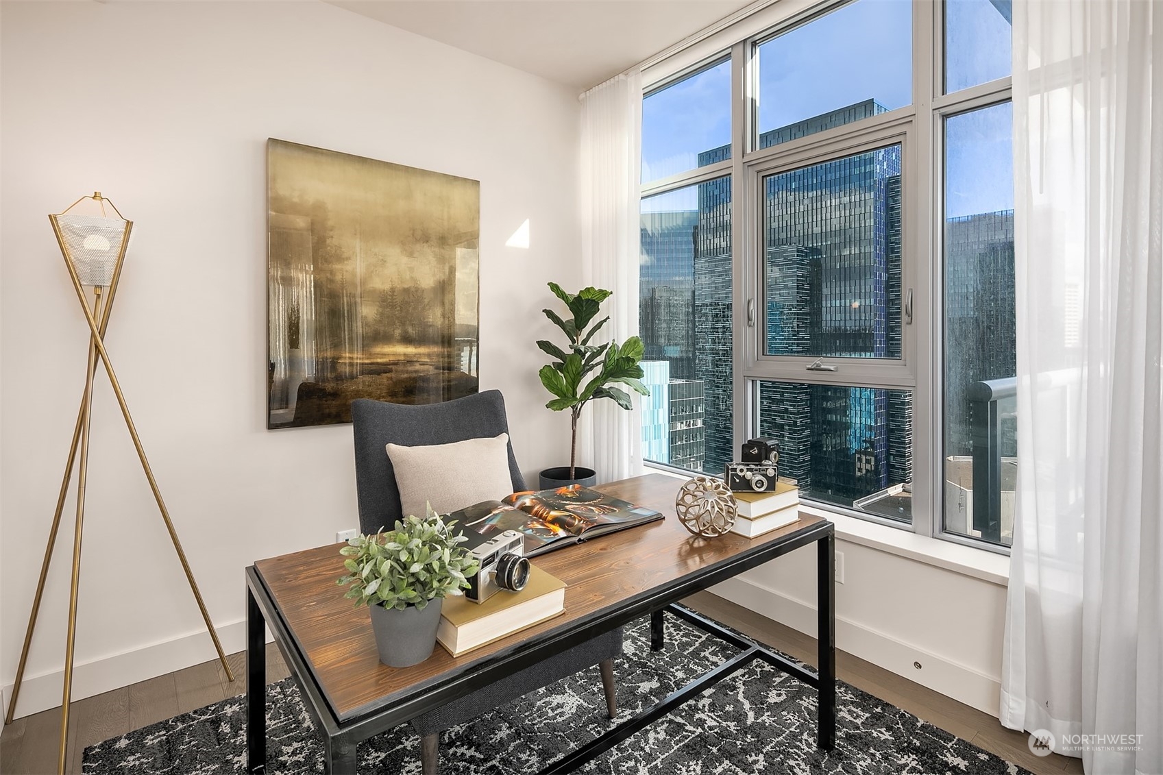 588 Bell Street Unit: 2805S