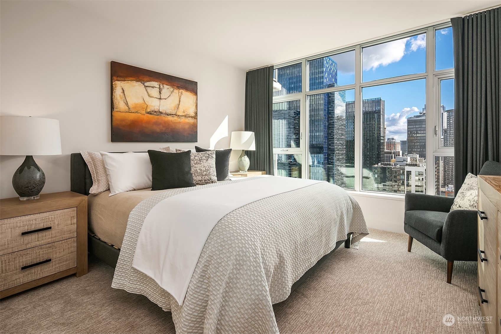 588 Bell Street Unit: 2805S