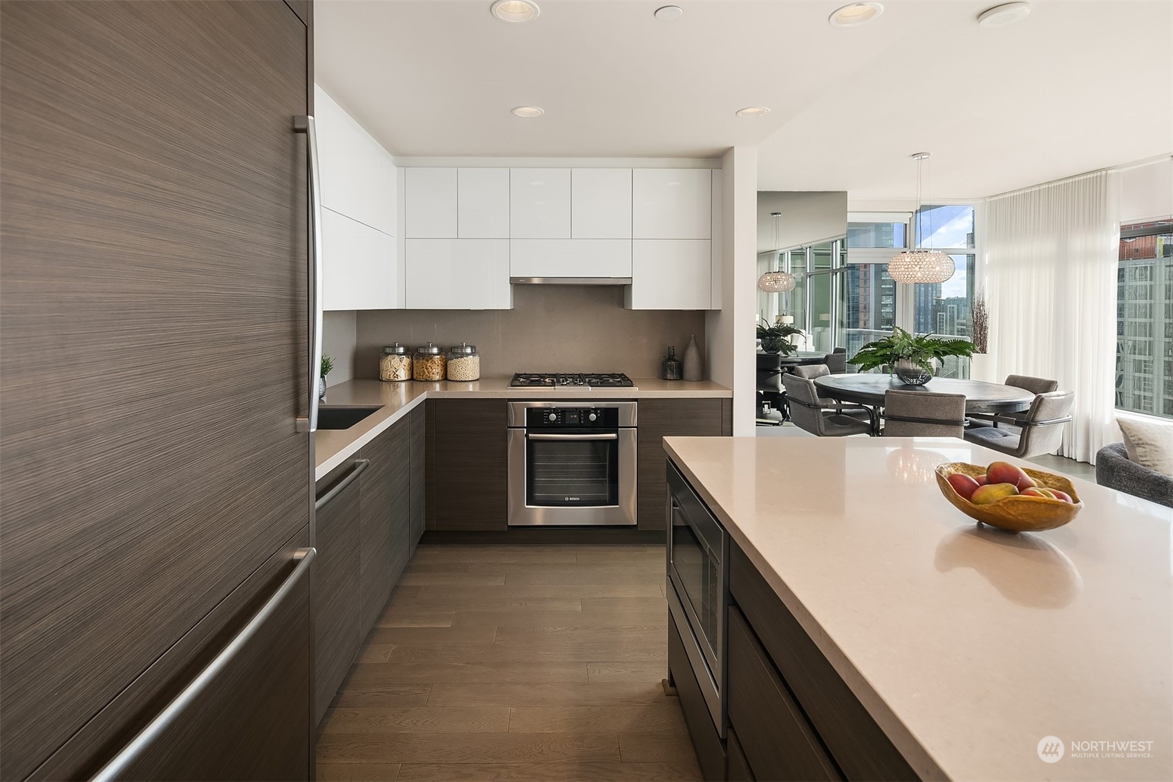 588 Bell Street Unit: 2805S