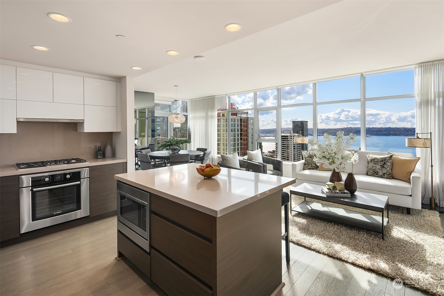 588 Bell Street Unit: 2805S