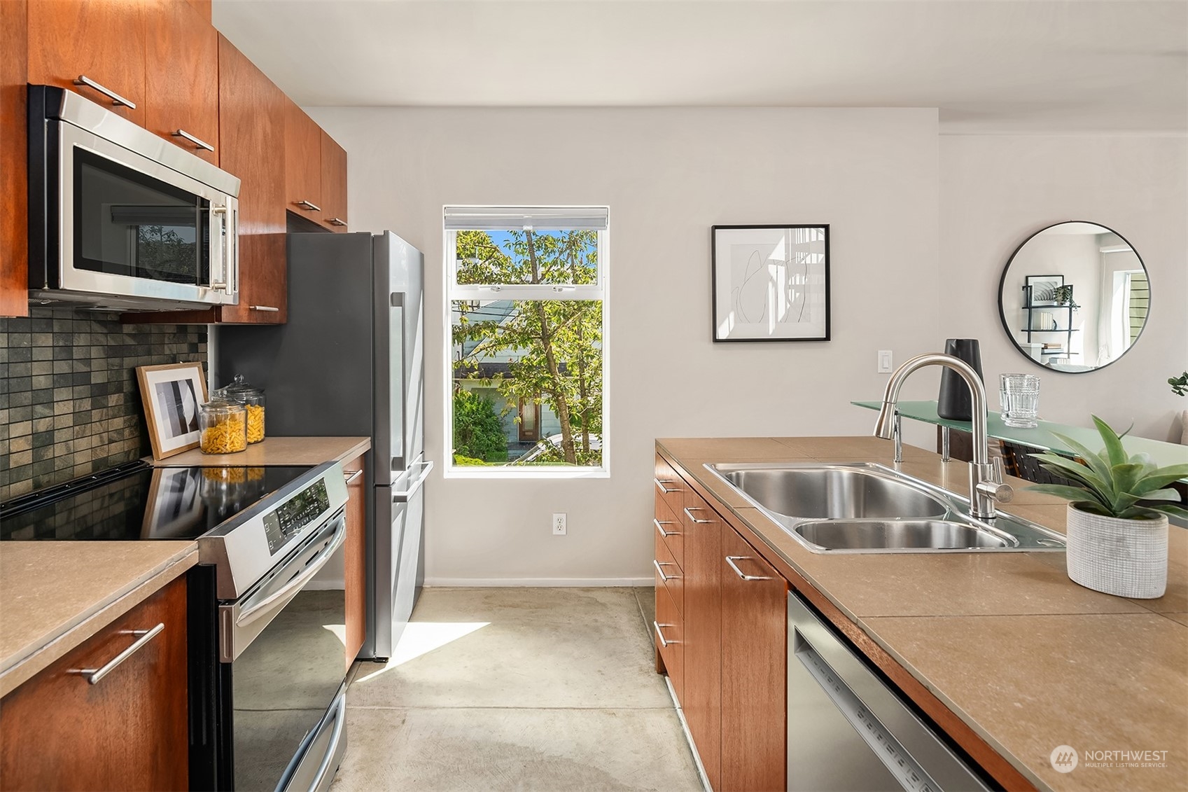 1106 E Howell St Unit: A