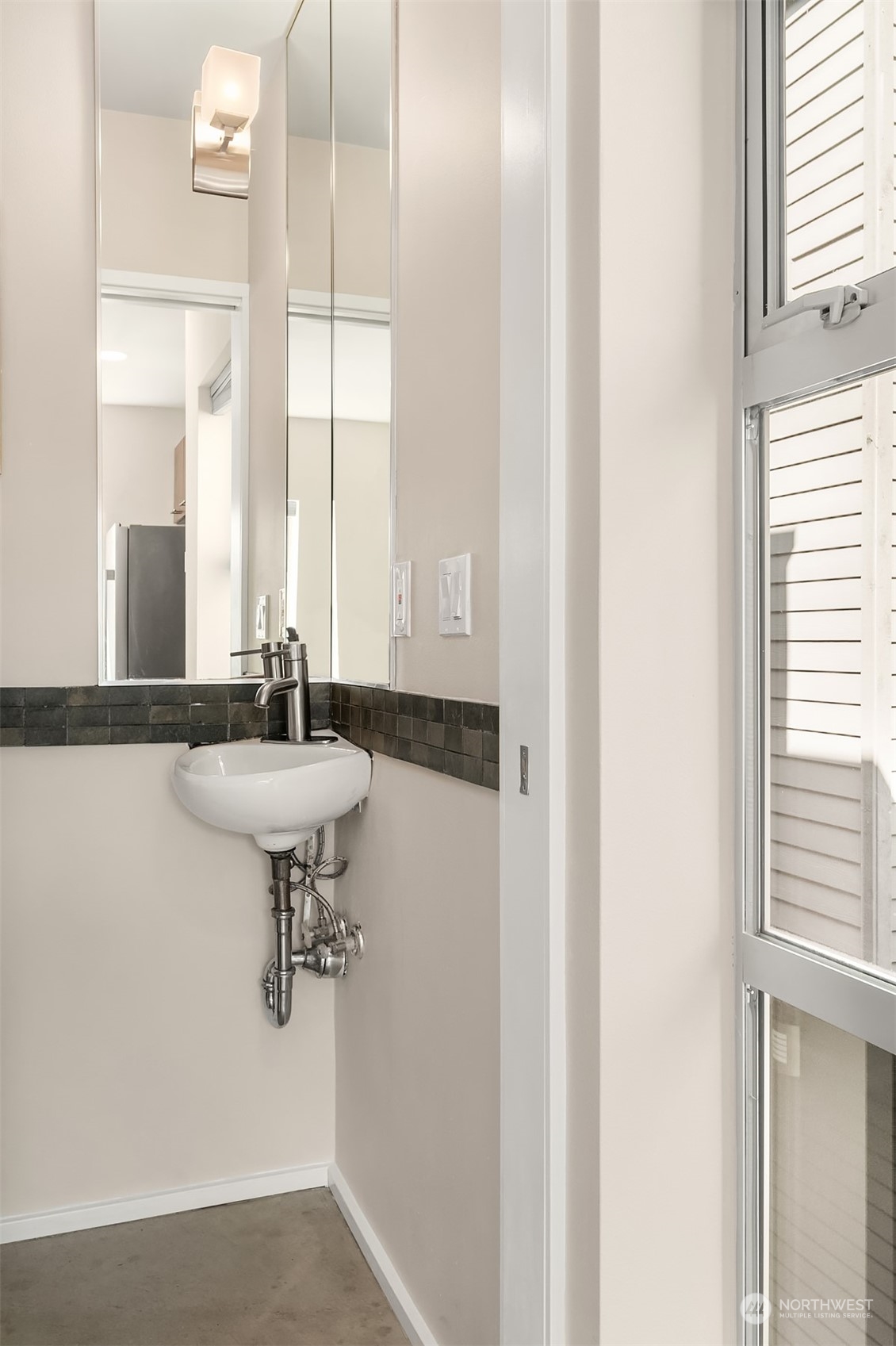 1106 E Howell St Unit: A