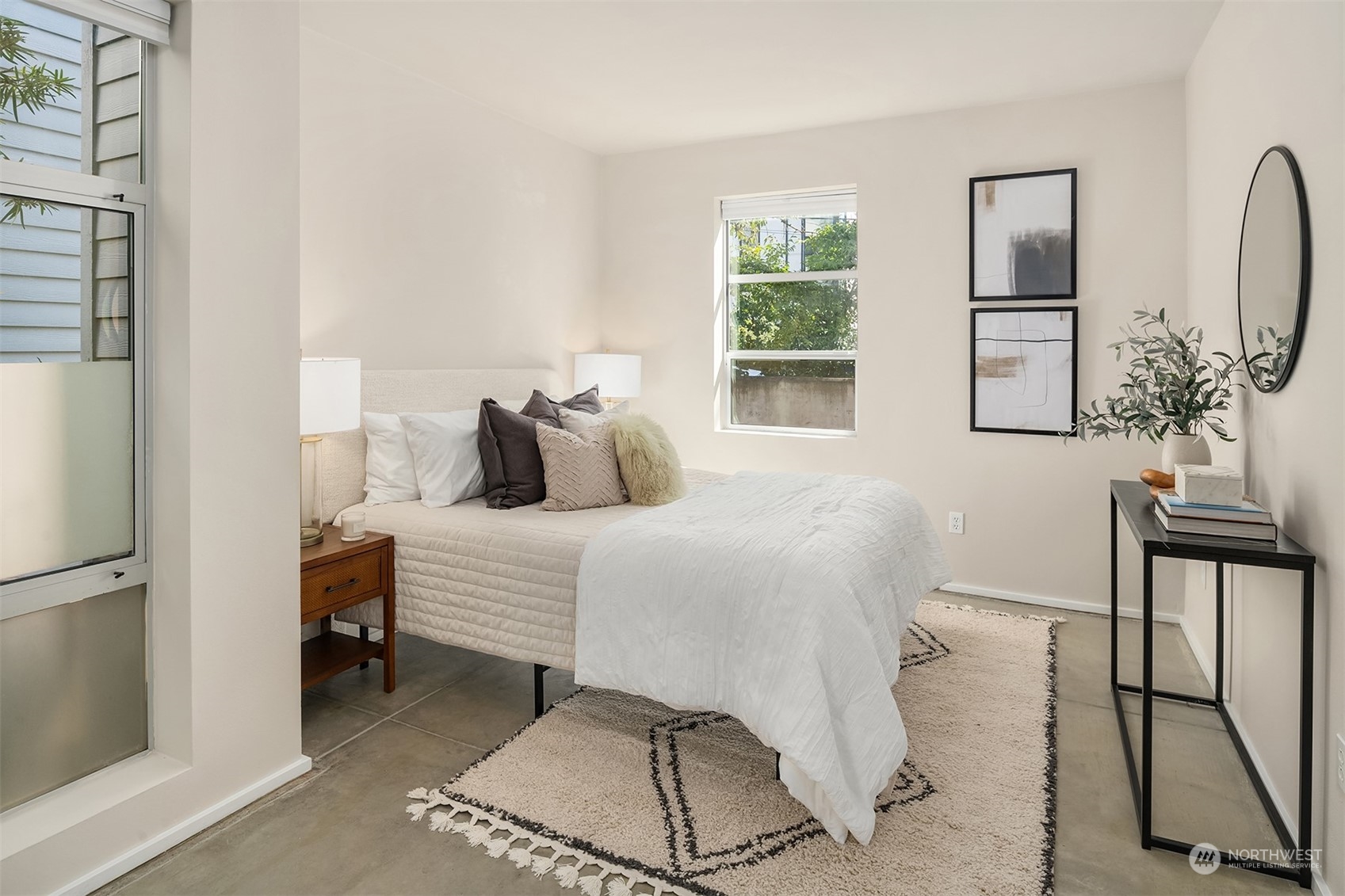 1106 E Howell St Unit: A