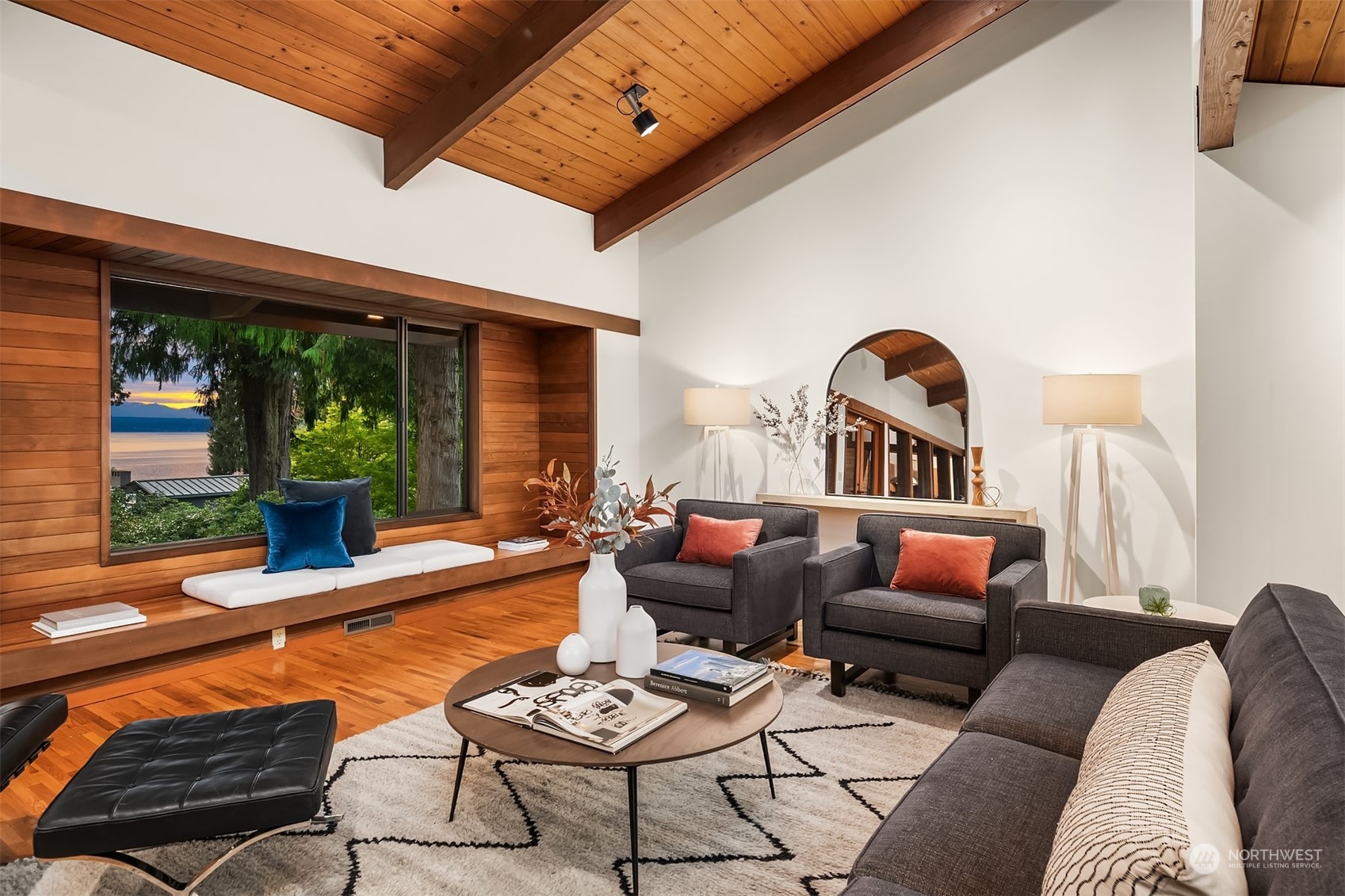 1115 NW Elford Drive