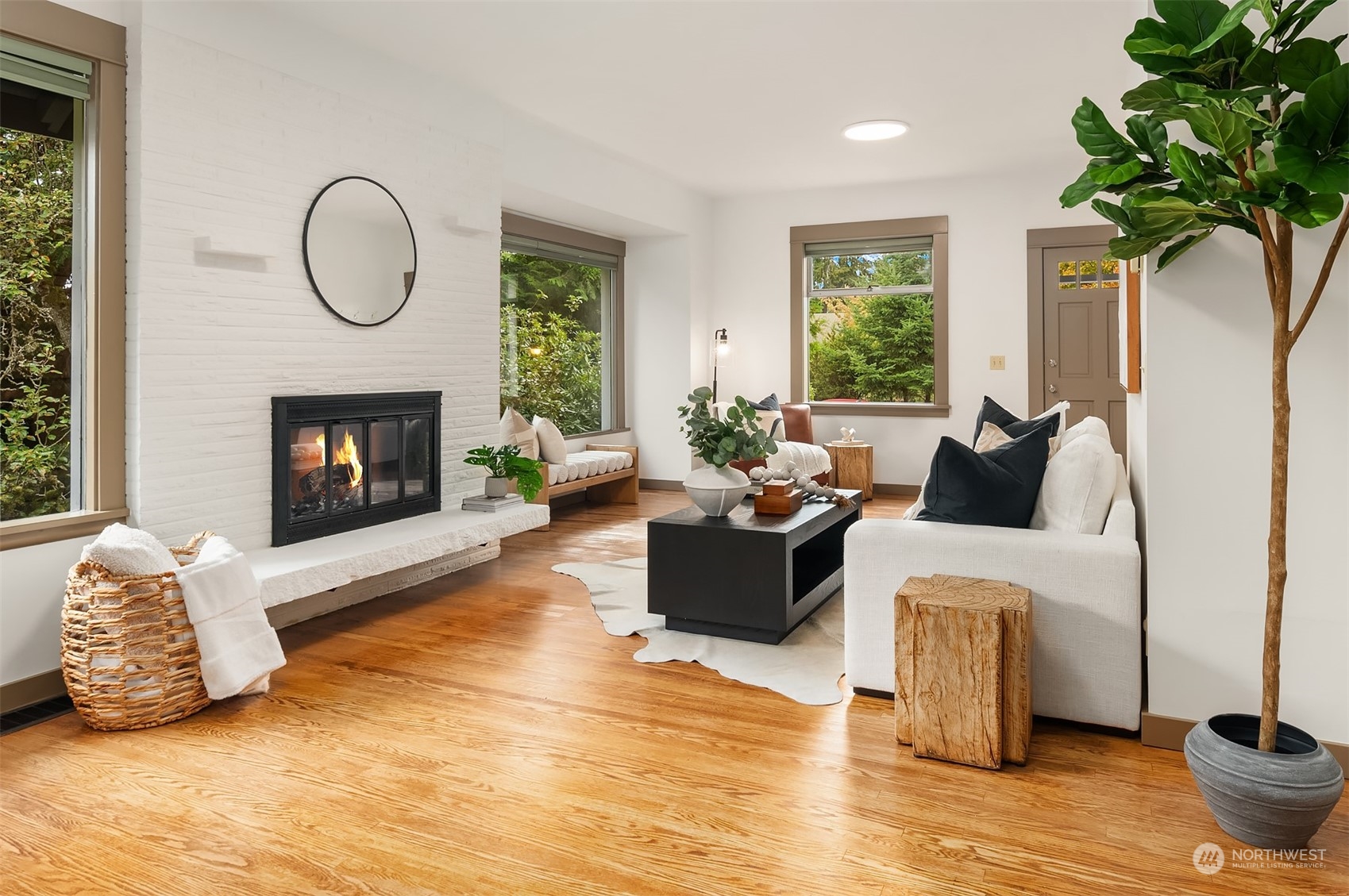 8752 Evanston Avenue N