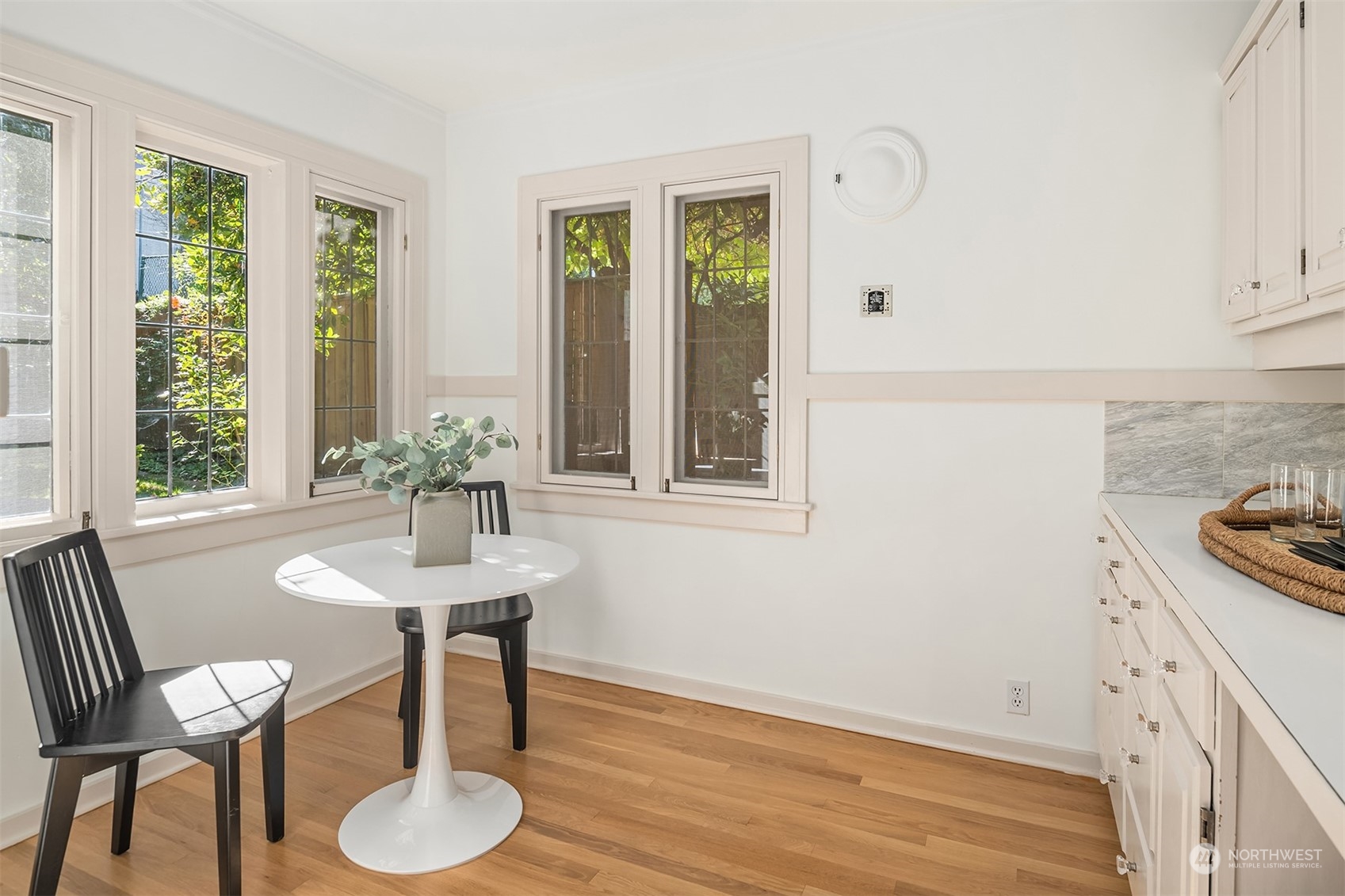 2011 E Crescent Drive