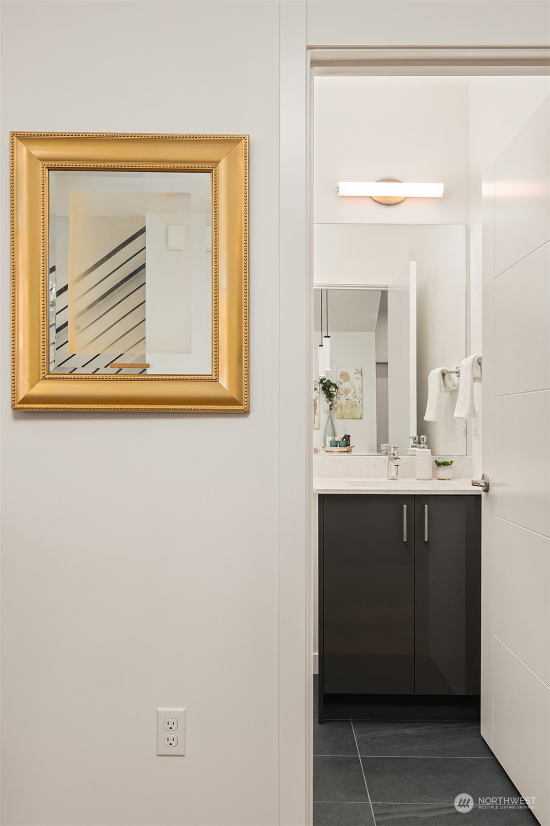 4912 S Alaska Street