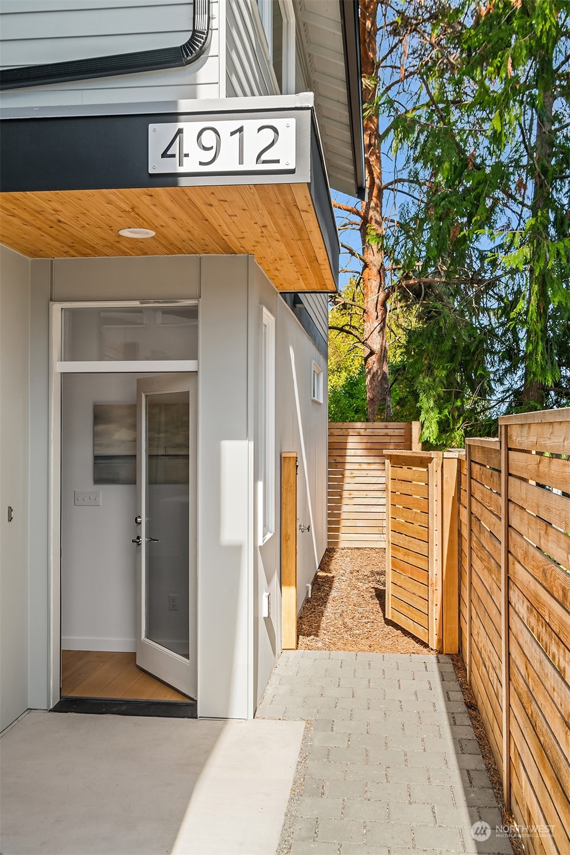 4912 S Alaska Street