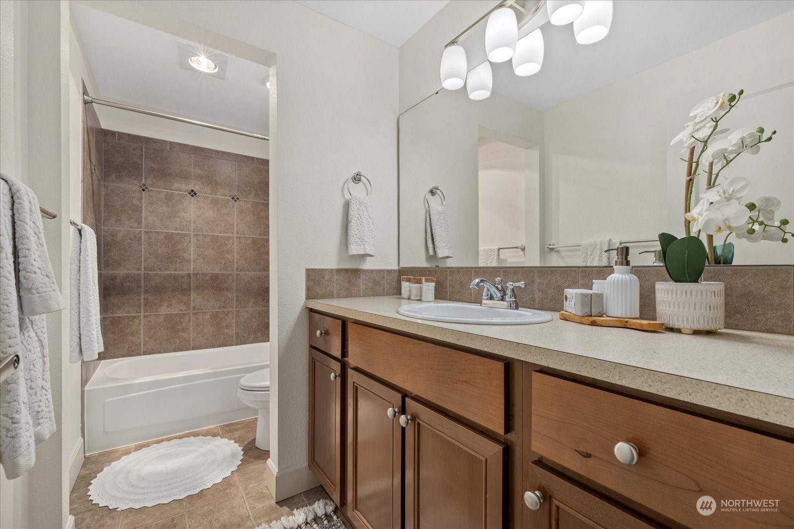 300 N 130th Street Unit: 4205