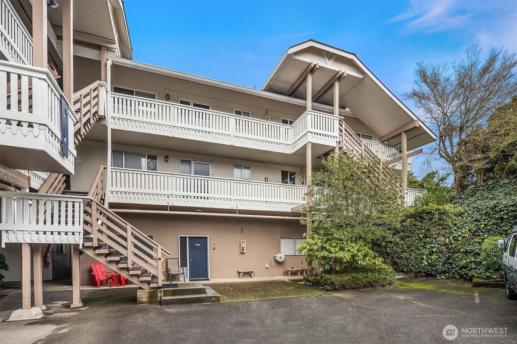 630 5th Avenue S Unit: 101