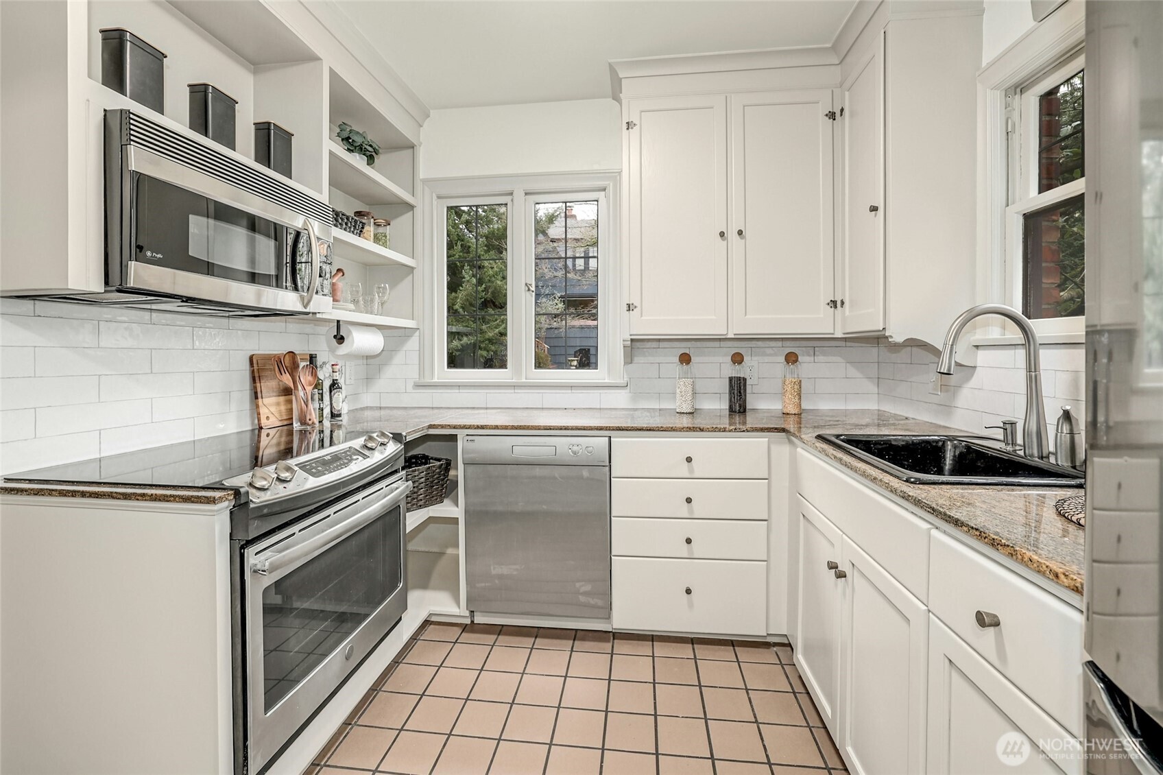 2237 E Blaine Street