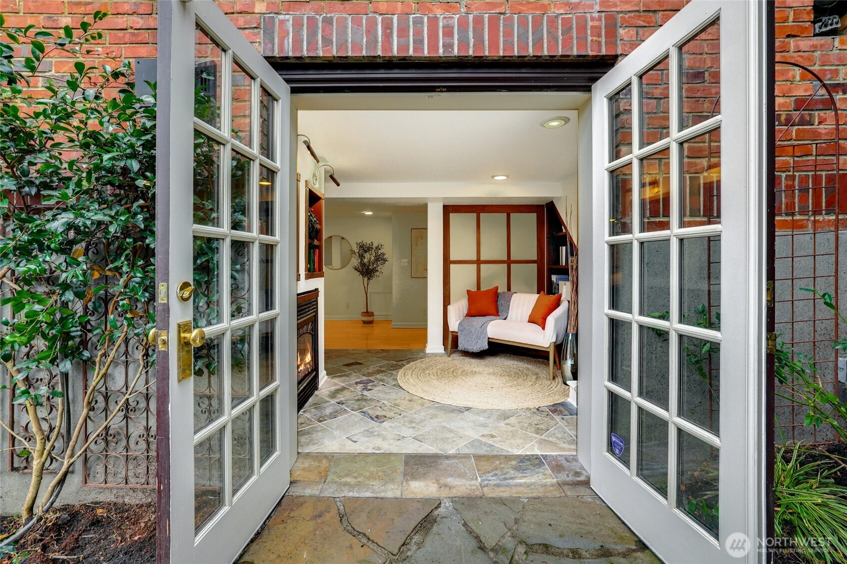 2237 E Blaine Street