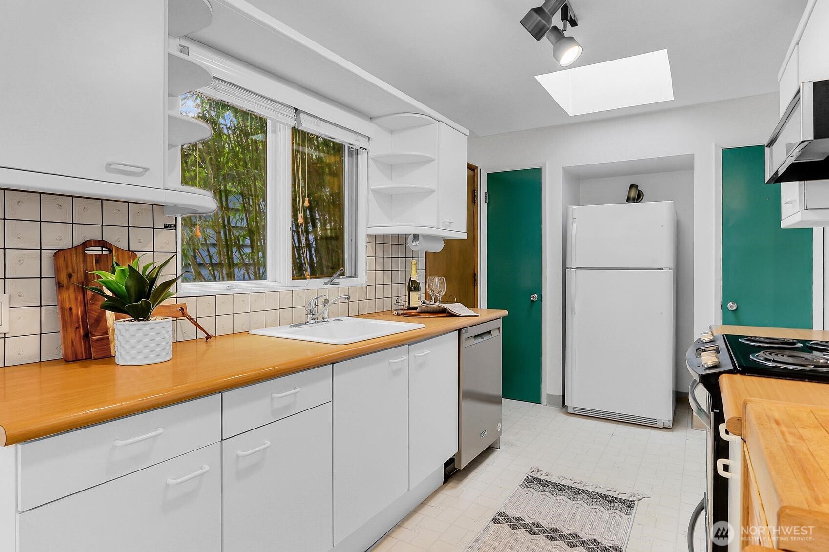 11024 27th Avenue NE