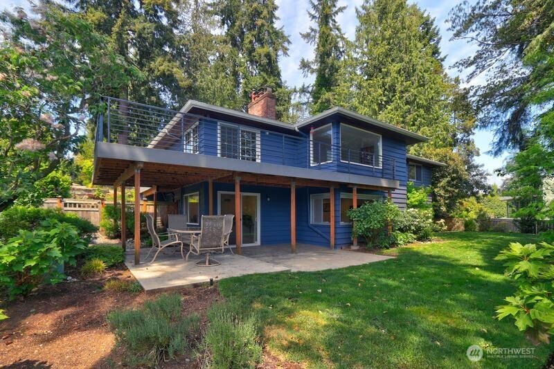 16524 37th Avenue NE