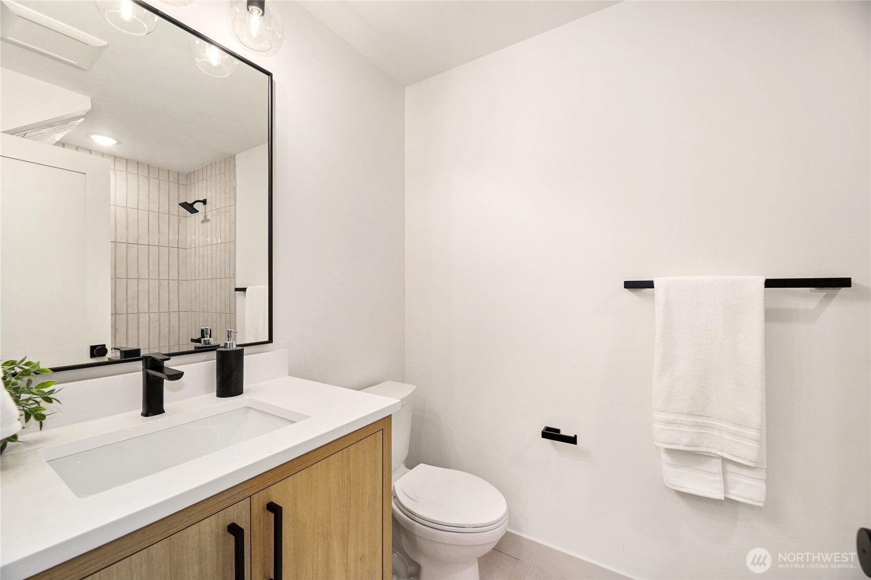 4517 44th Avenue SW Unit: Unit B