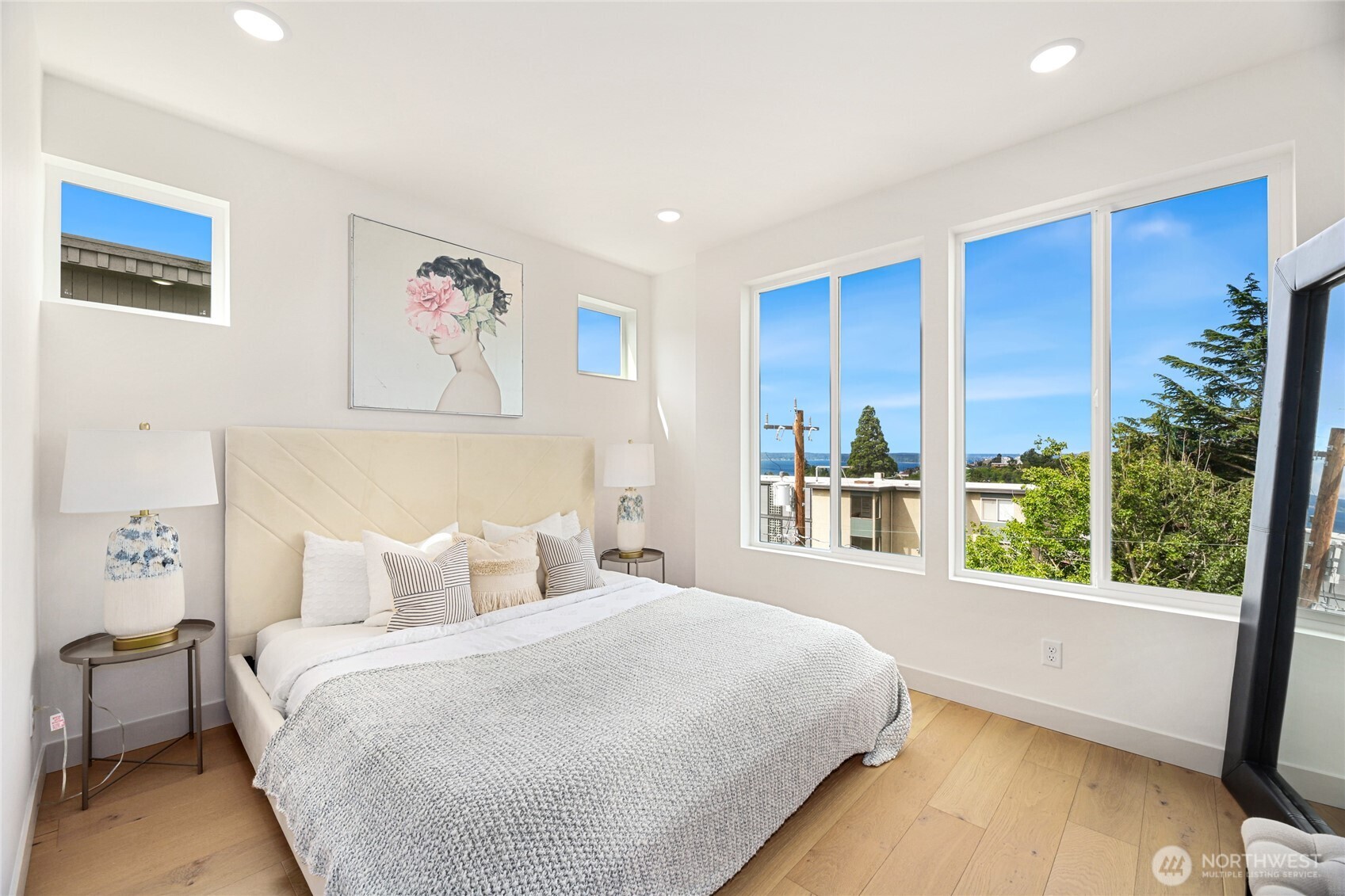 4517 44th Avenue SW Unit: Unit B