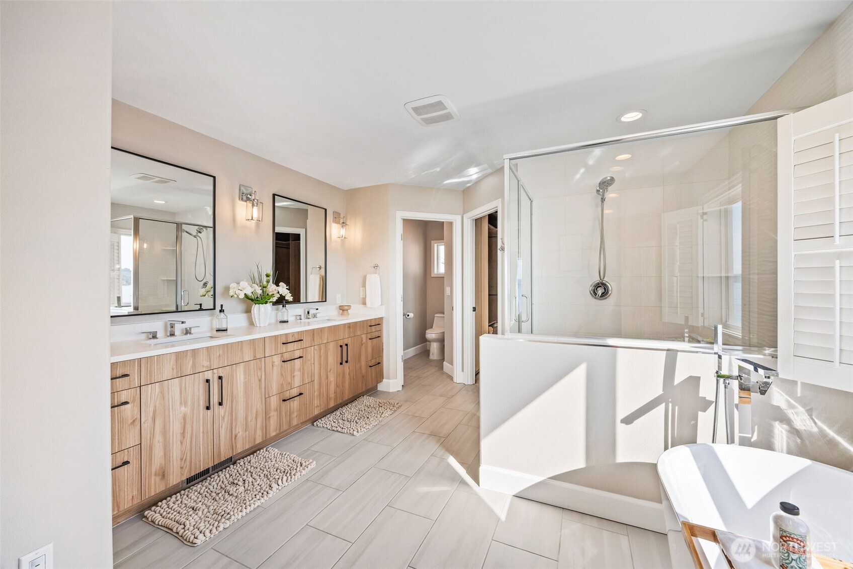 28440 Sound View Dr S