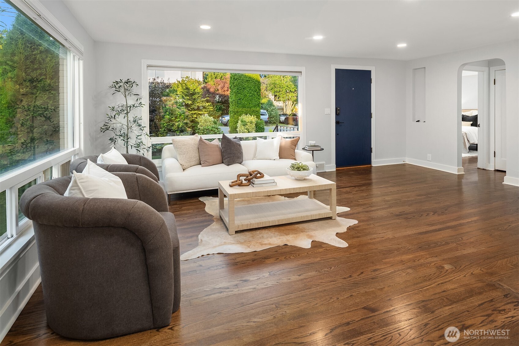 9021 Phinney Avenue N