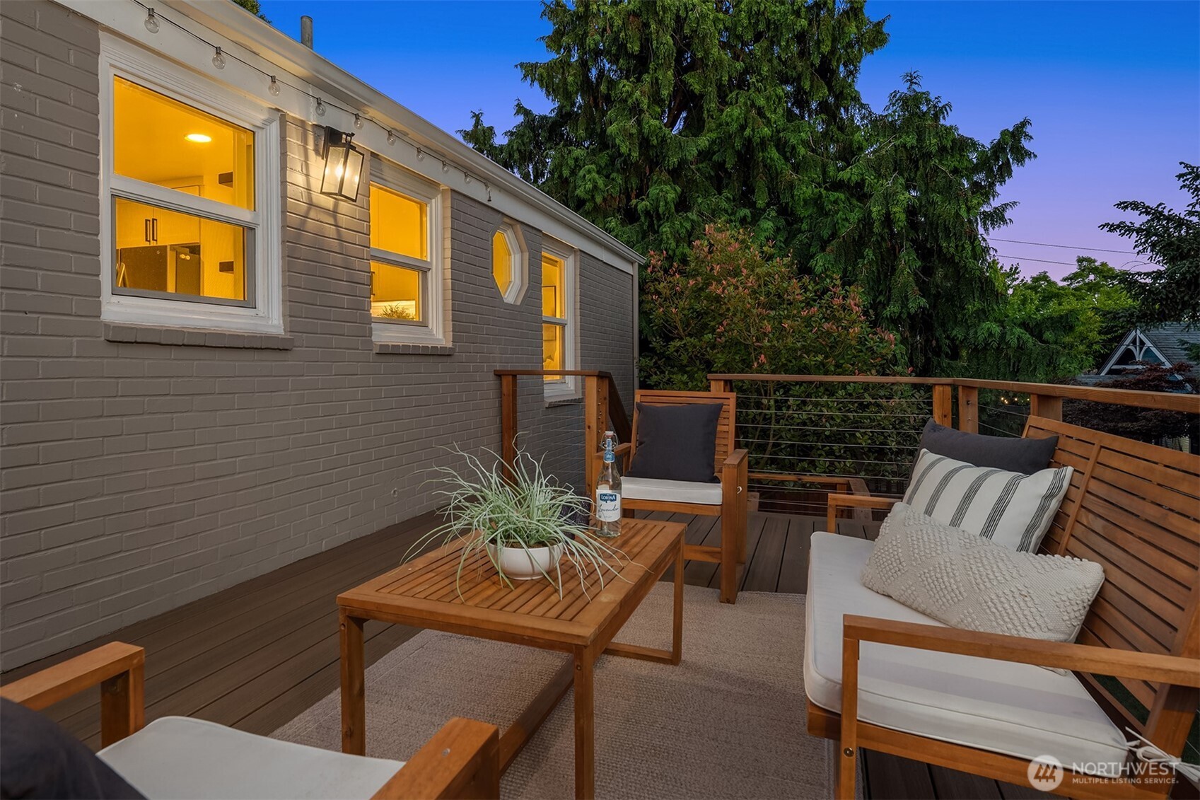 9021 Phinney Avenue N