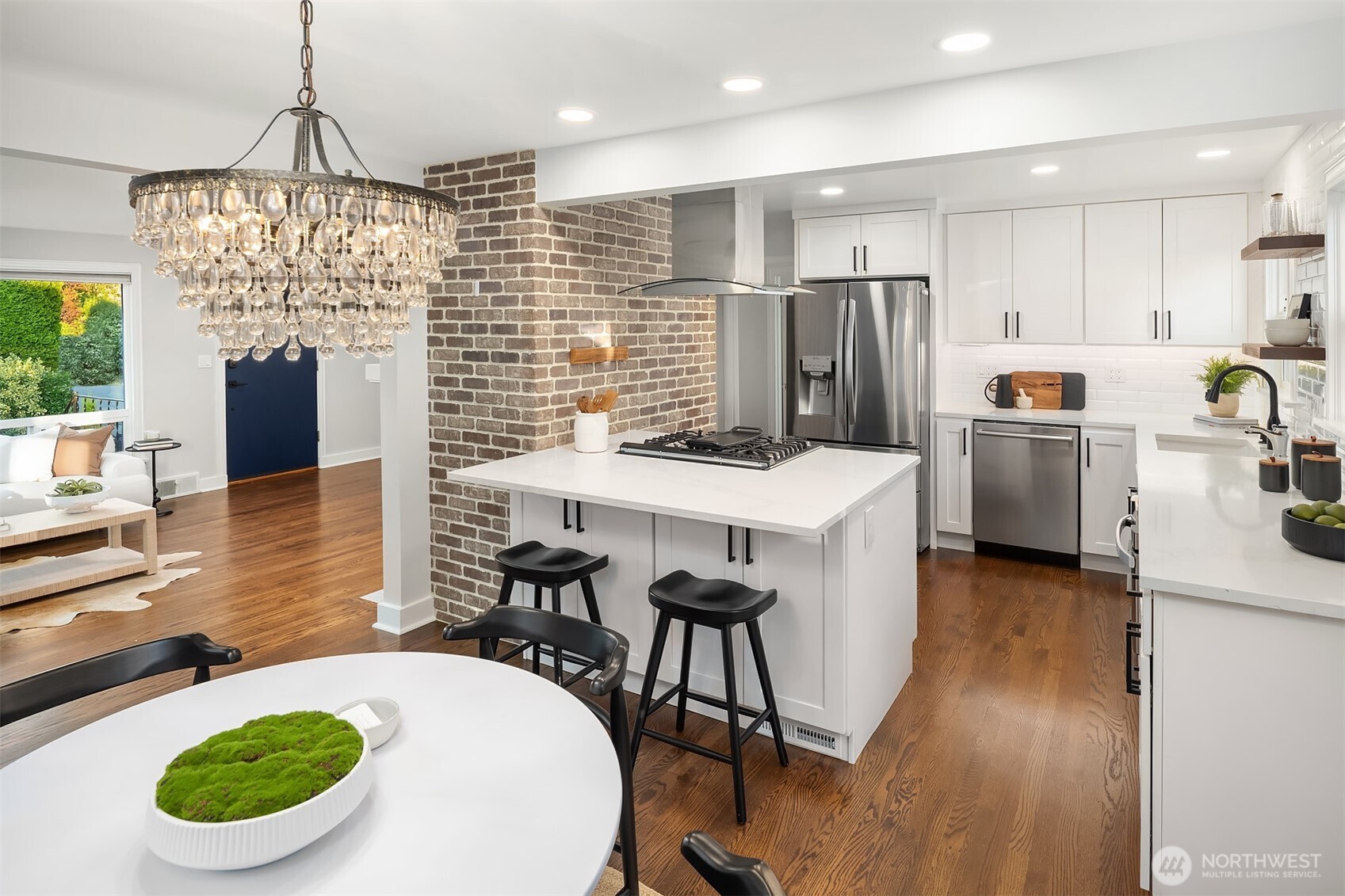 9021 Phinney Avenue N