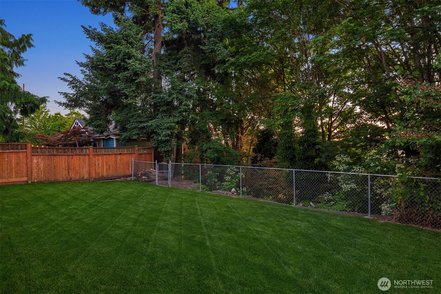 9021 Phinney Avenue N