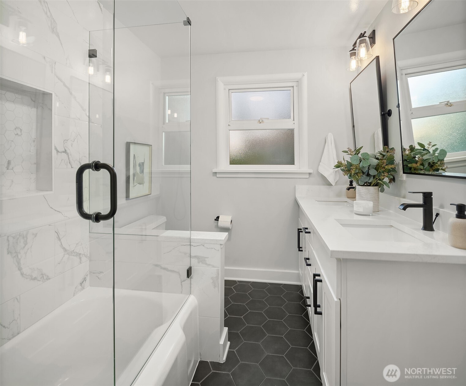 9021 Phinney Avenue N