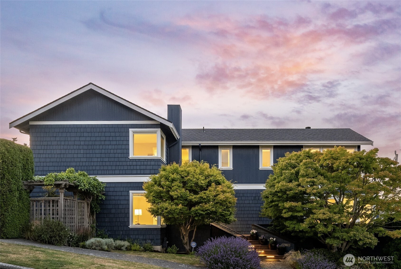 3904 W Sheridan Street