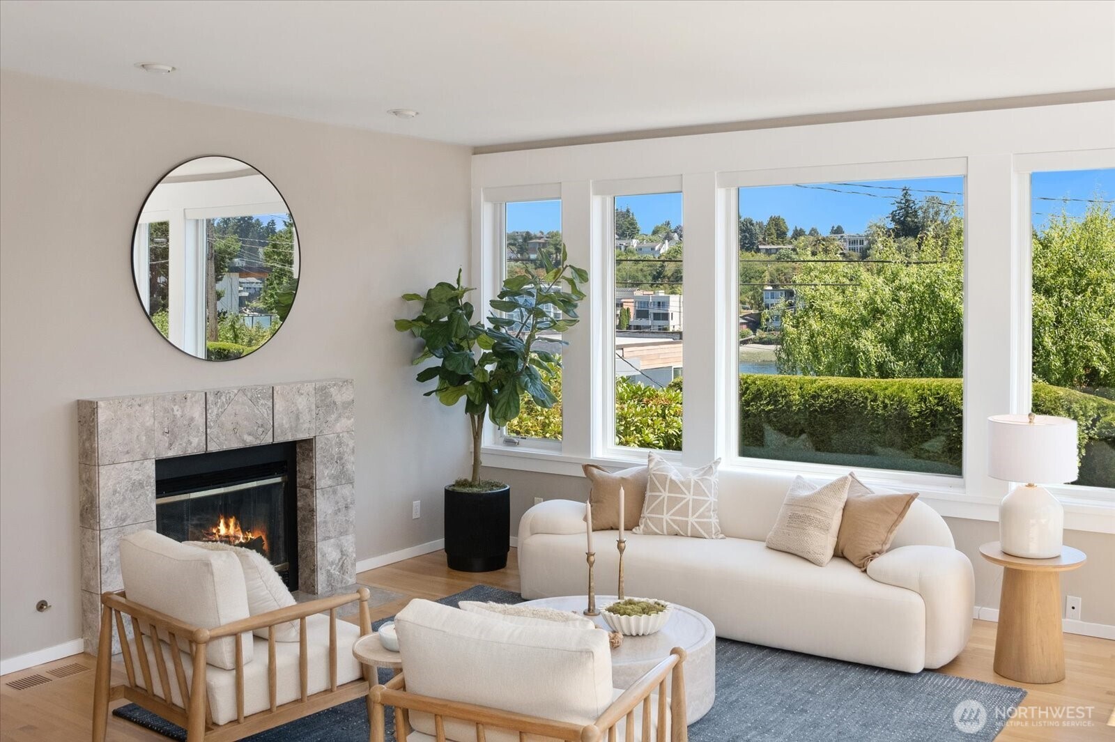 3904 W Sheridan Street