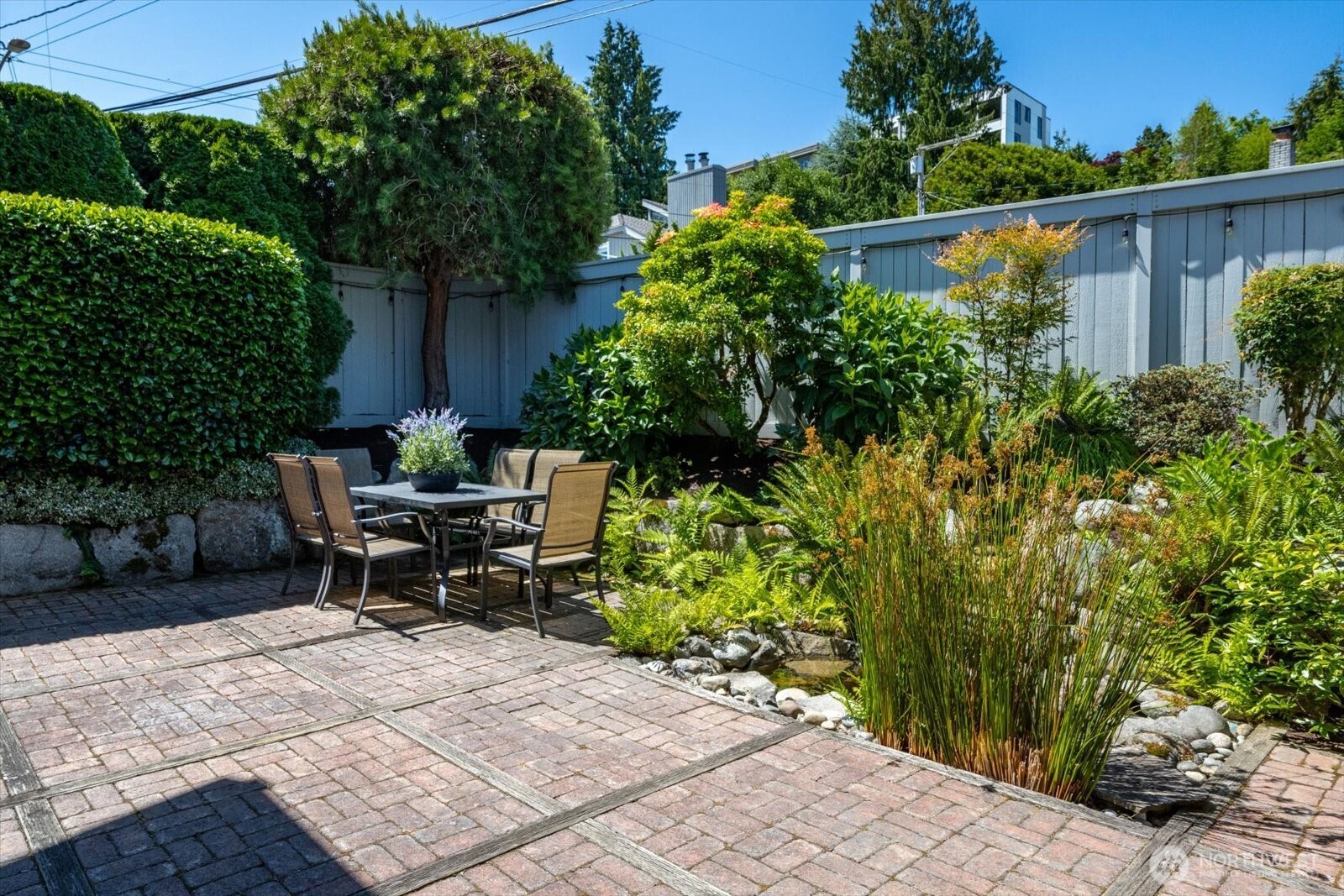 3904 W Sheridan Street