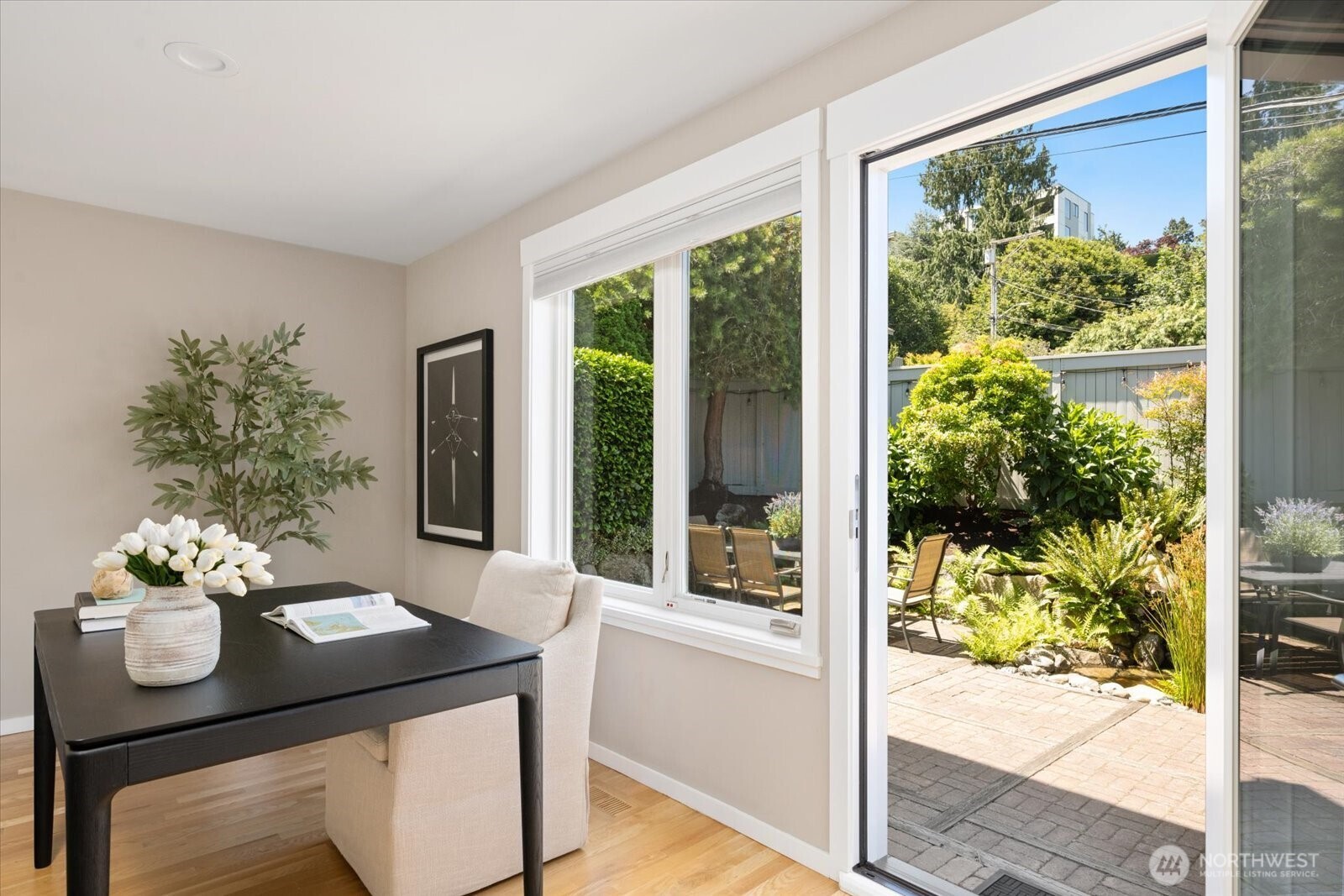 3904 W Sheridan Street