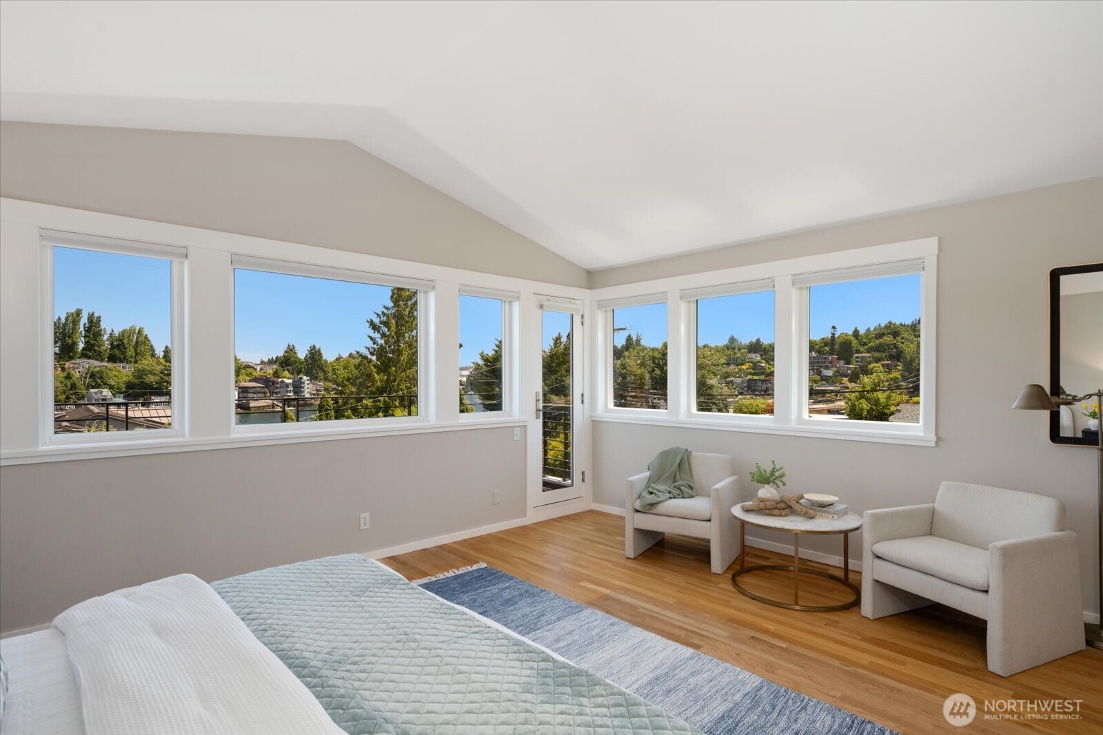 3904 W Sheridan Street