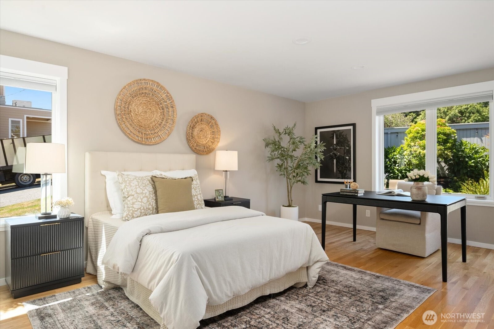 3904 W Sheridan Street