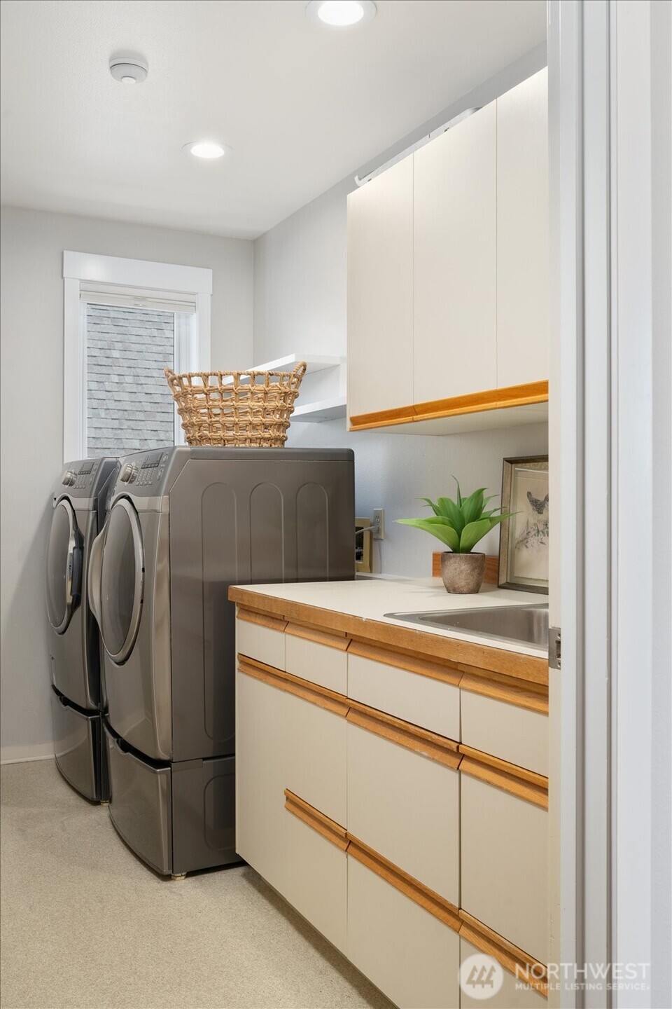 3904 W Sheridan Street