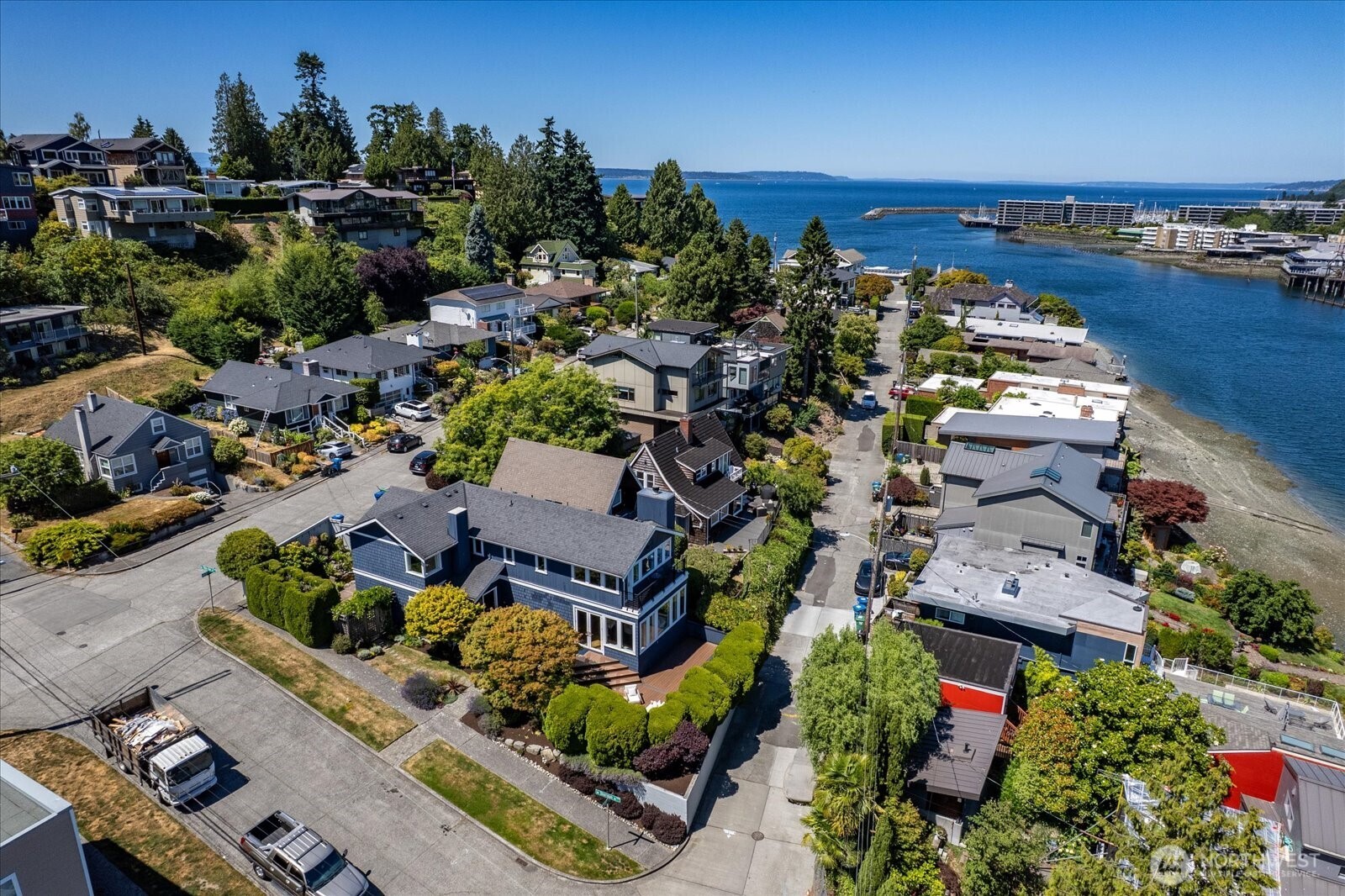 3904 W Sheridan Street