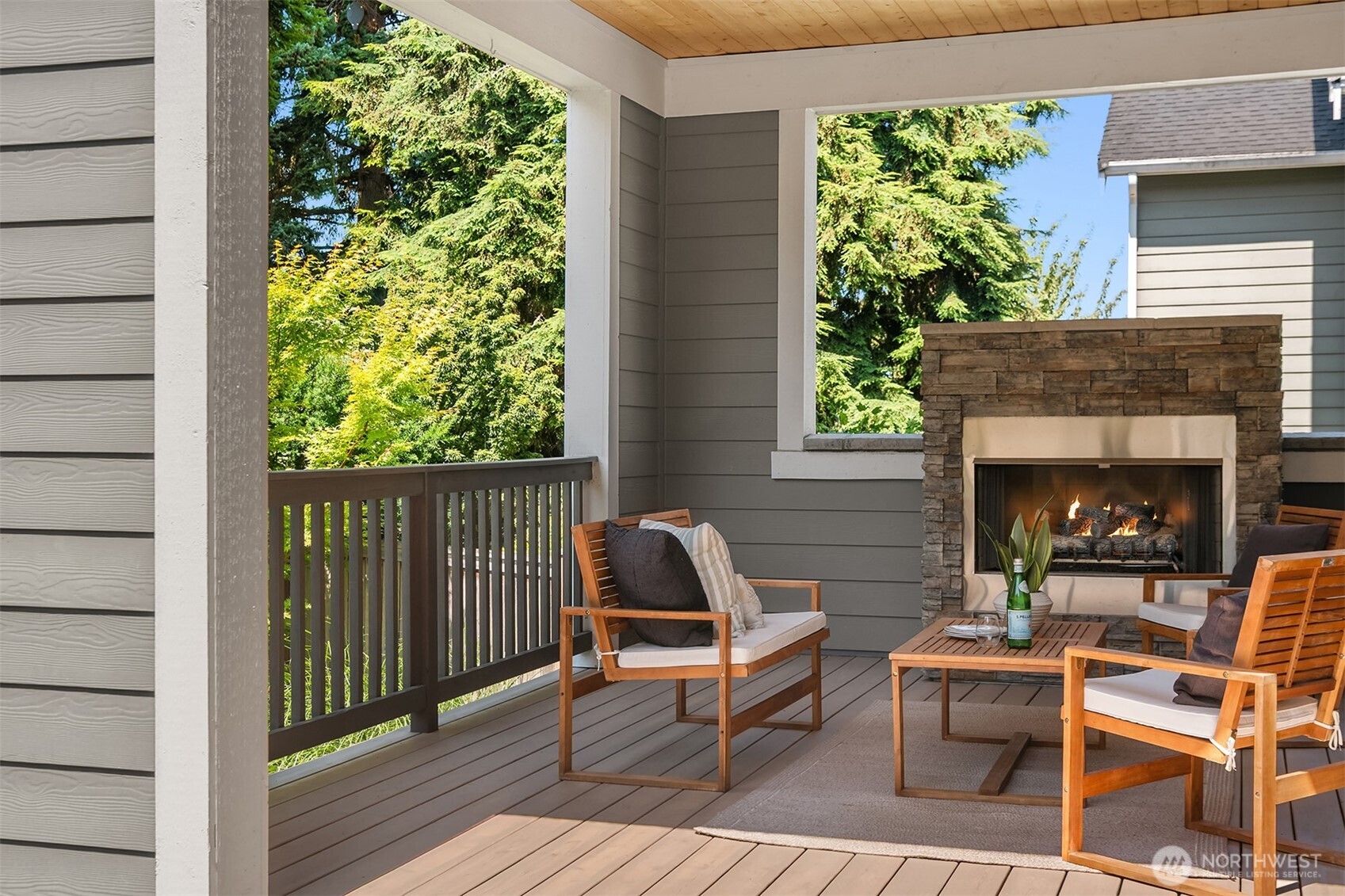 2907 Queen Anne Avenue N