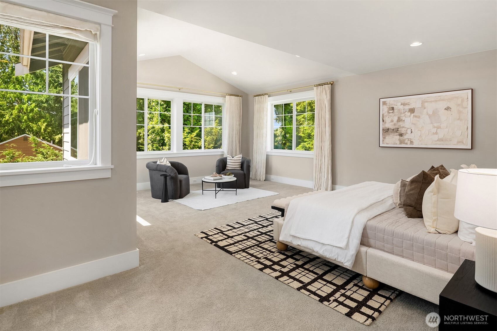 2907 Queen Anne Avenue N