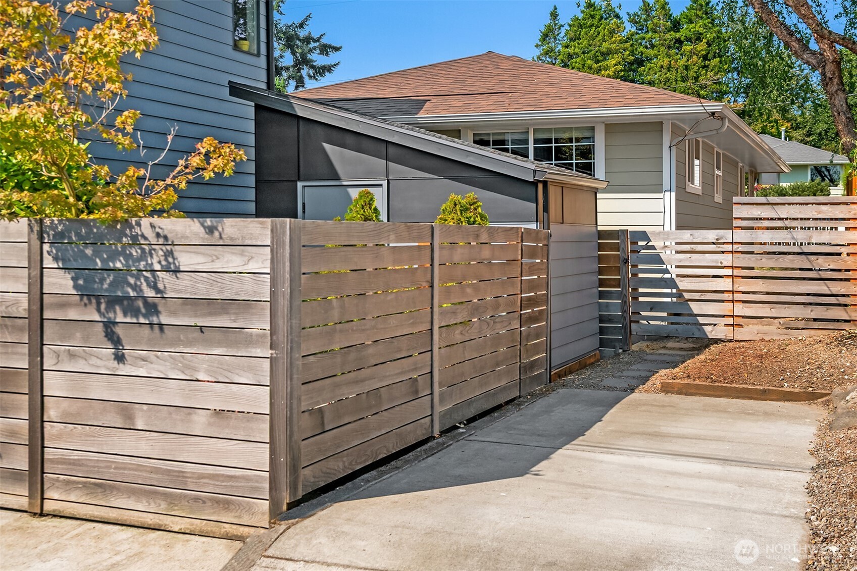 4207 SW Thistle Unit: A