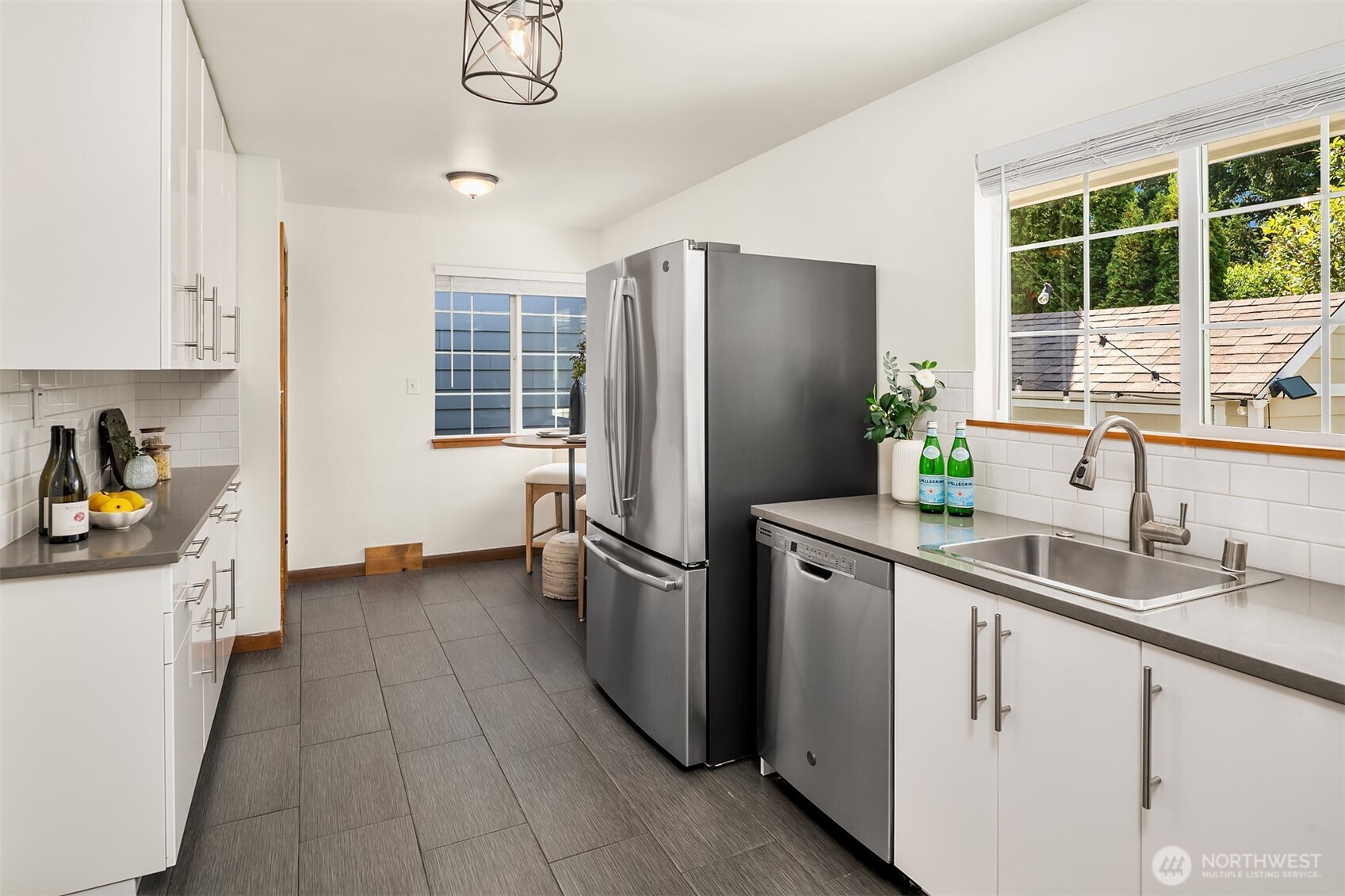 4207 SW Thistle Unit: A