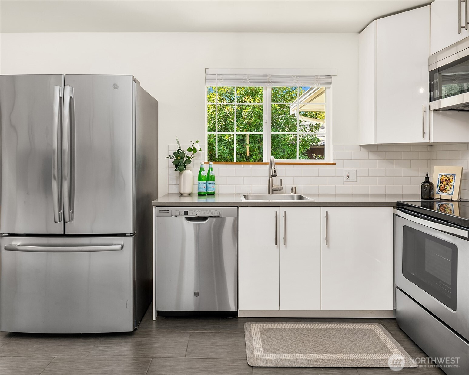 4207 SW Thistle Unit: A