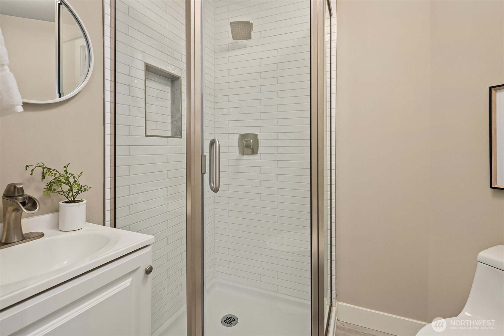 8202 196th Avenue NE