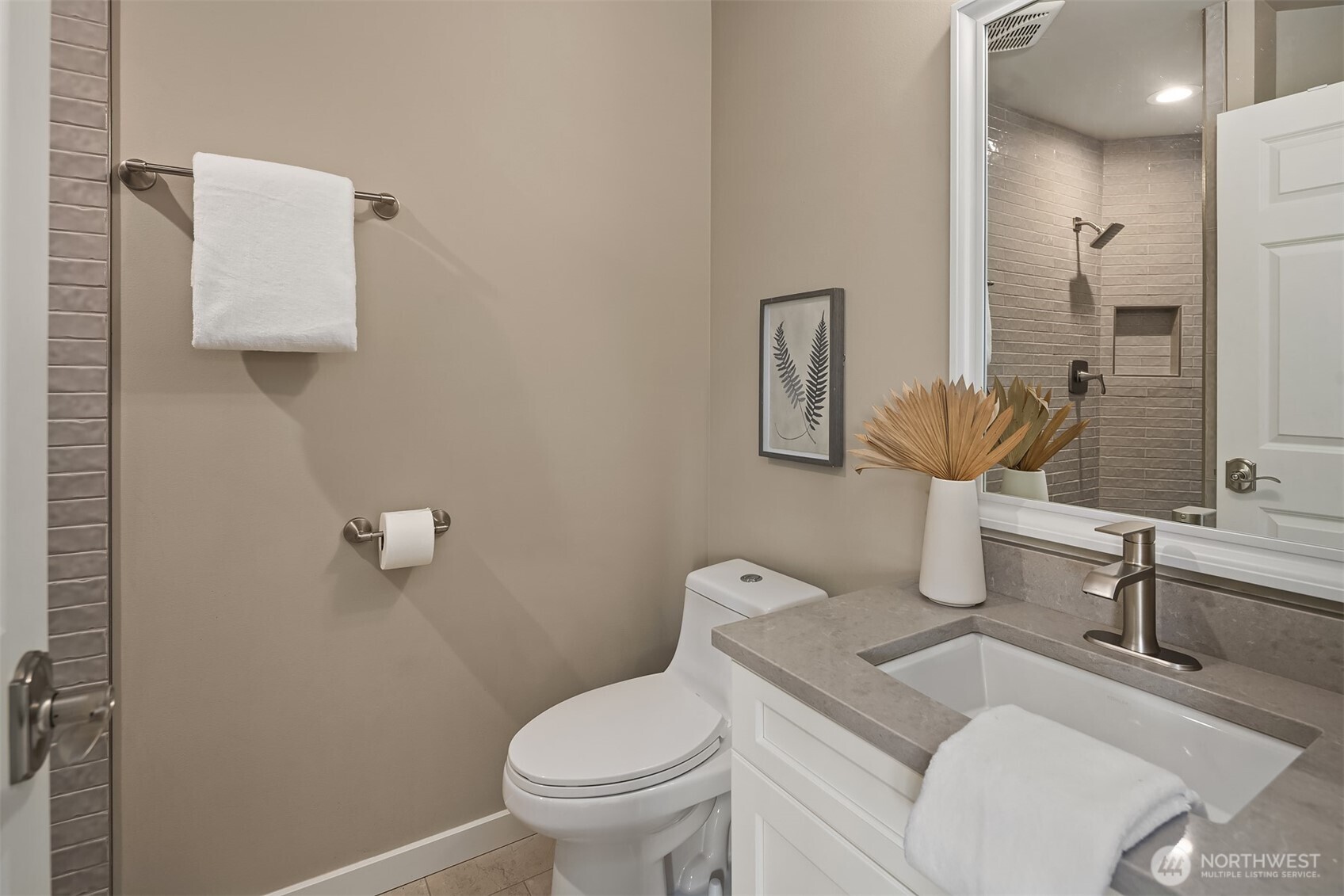 8202 196th Avenue NE