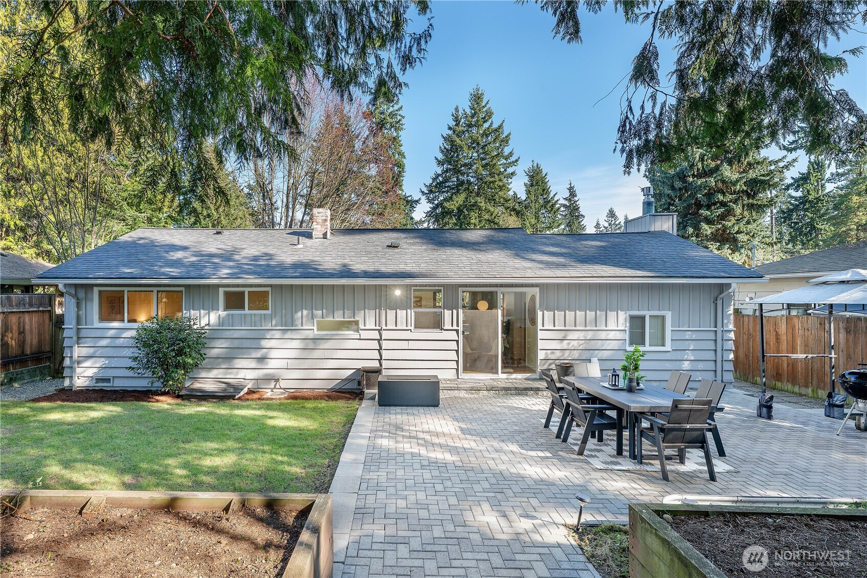 18709 12th Ave NE