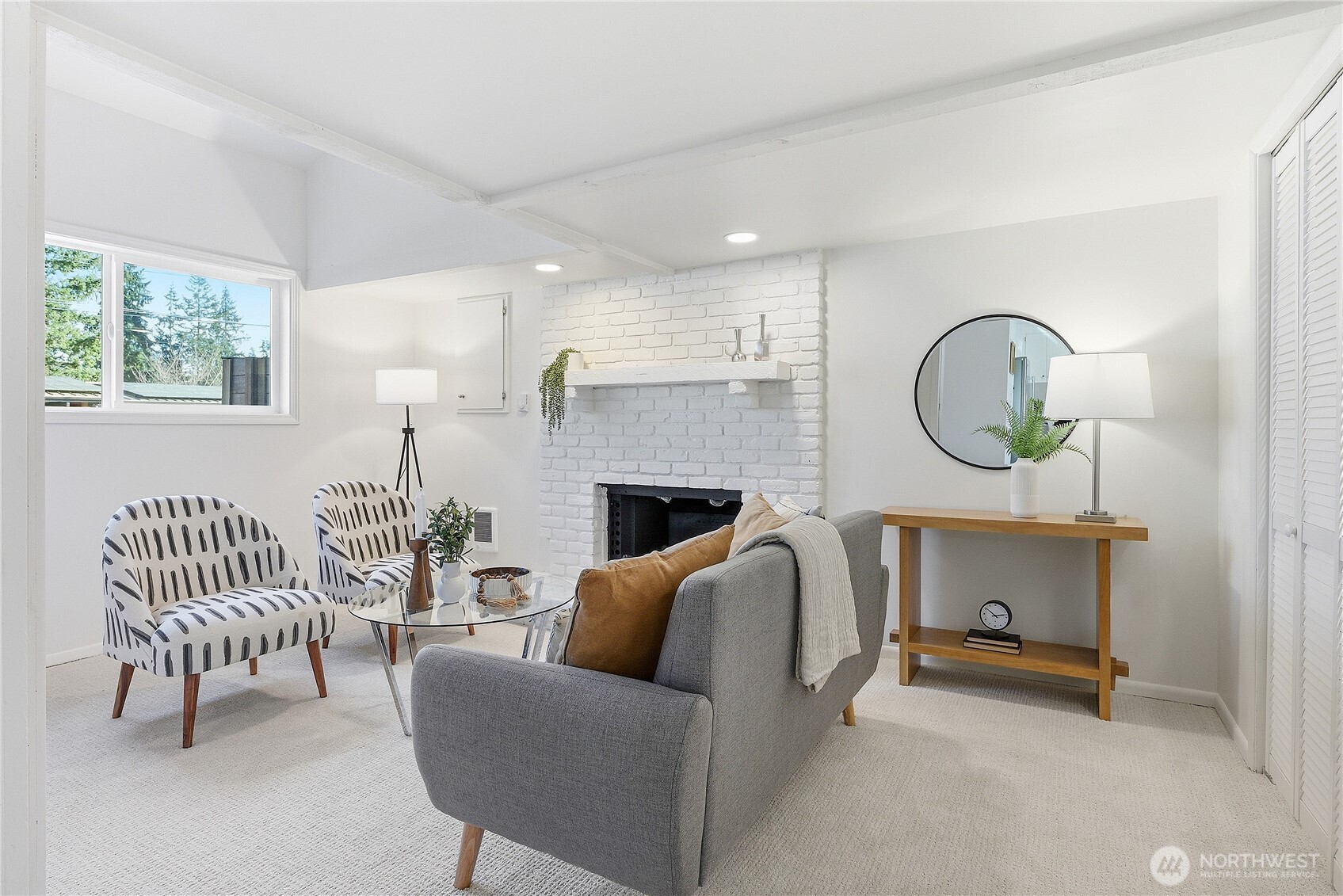 18709 12th Ave NE