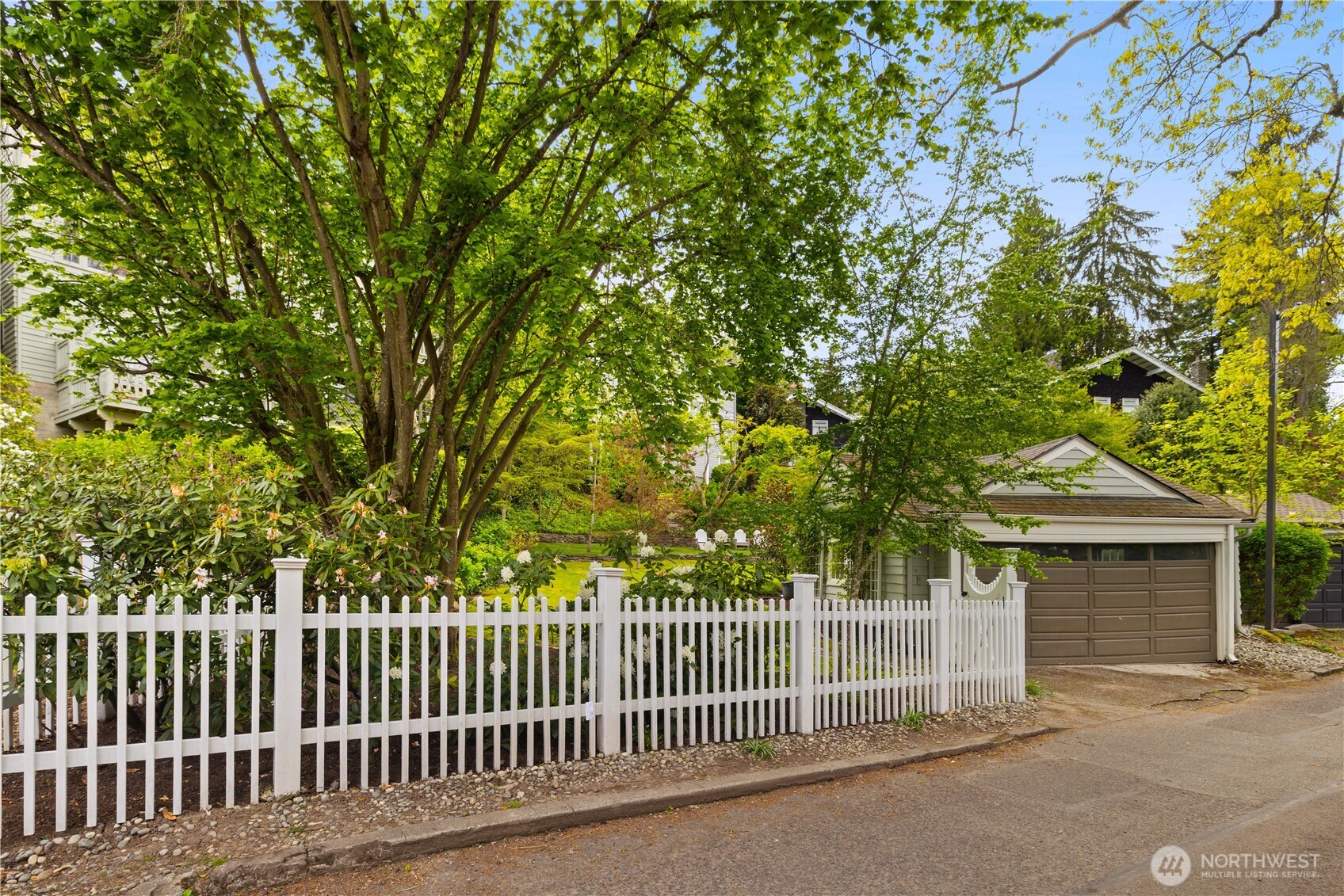 246 Dorffel Drive E