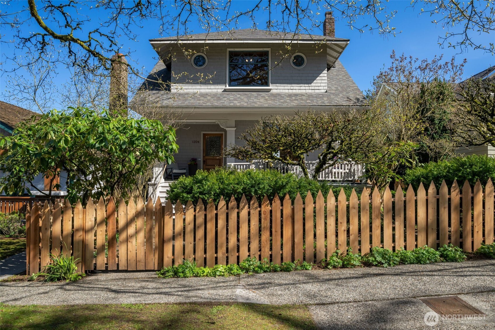 1204 17th Avenue E