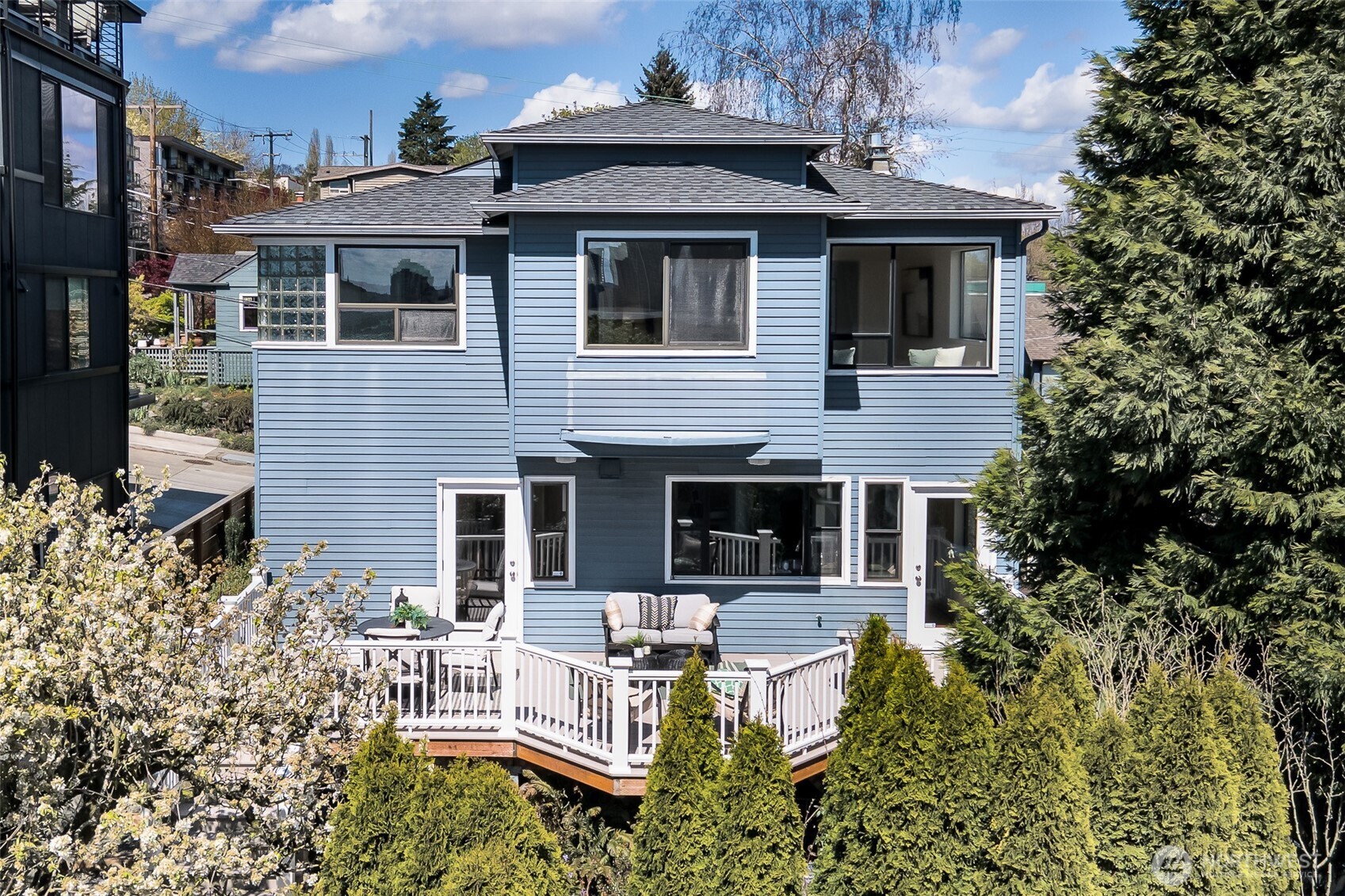 555 Galer Street