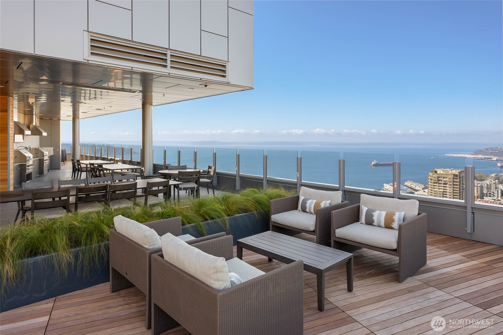 121 Stewart Street Unit: 2501